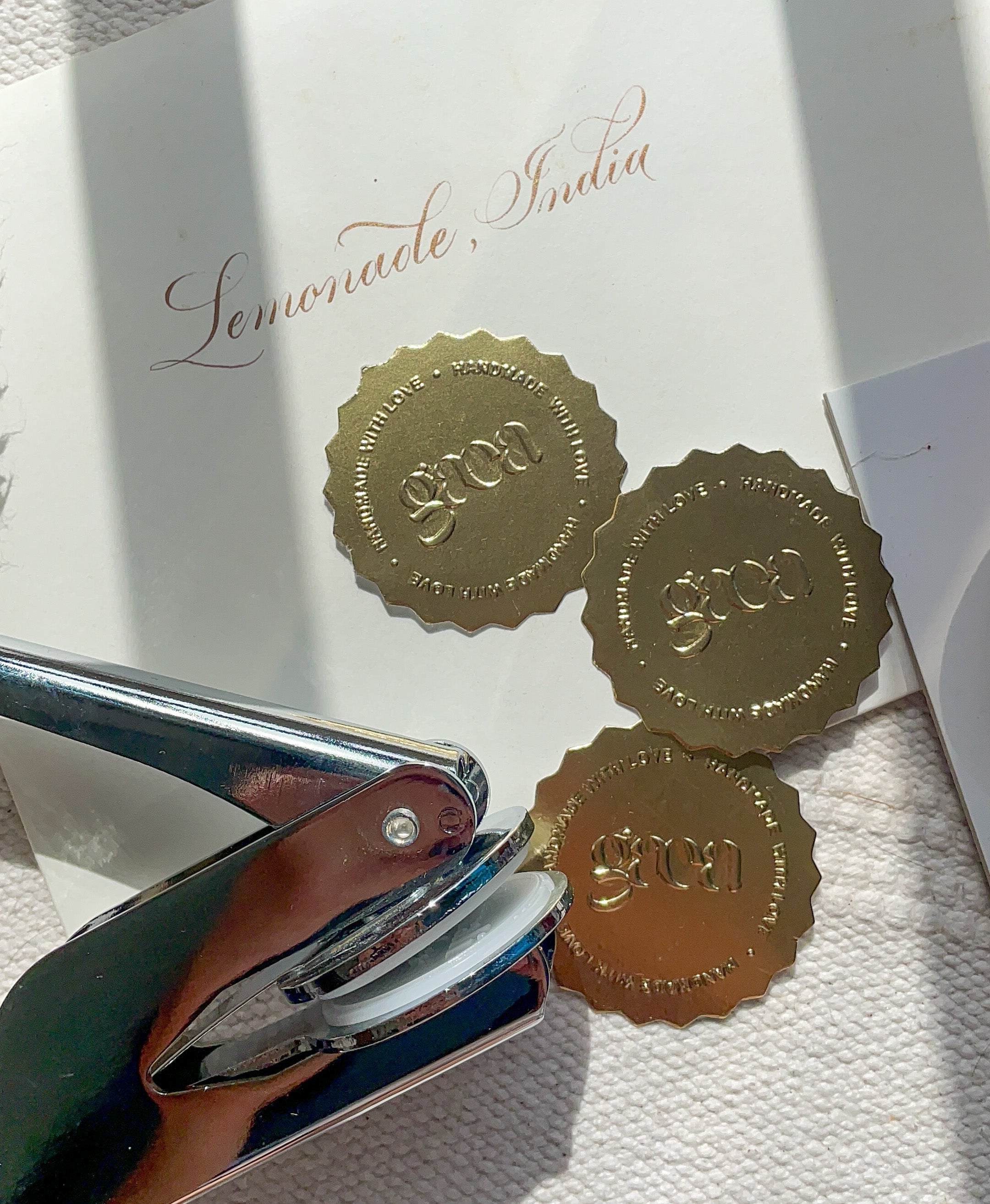 Personalized paper embosser set – custom embossing stamp for stationery, books, and branding by Lemonade