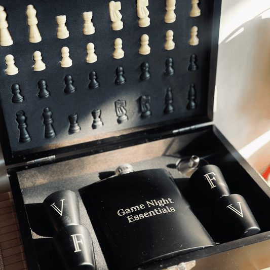 Personalized - Chess & Flask Set - Black - LemonadeHome