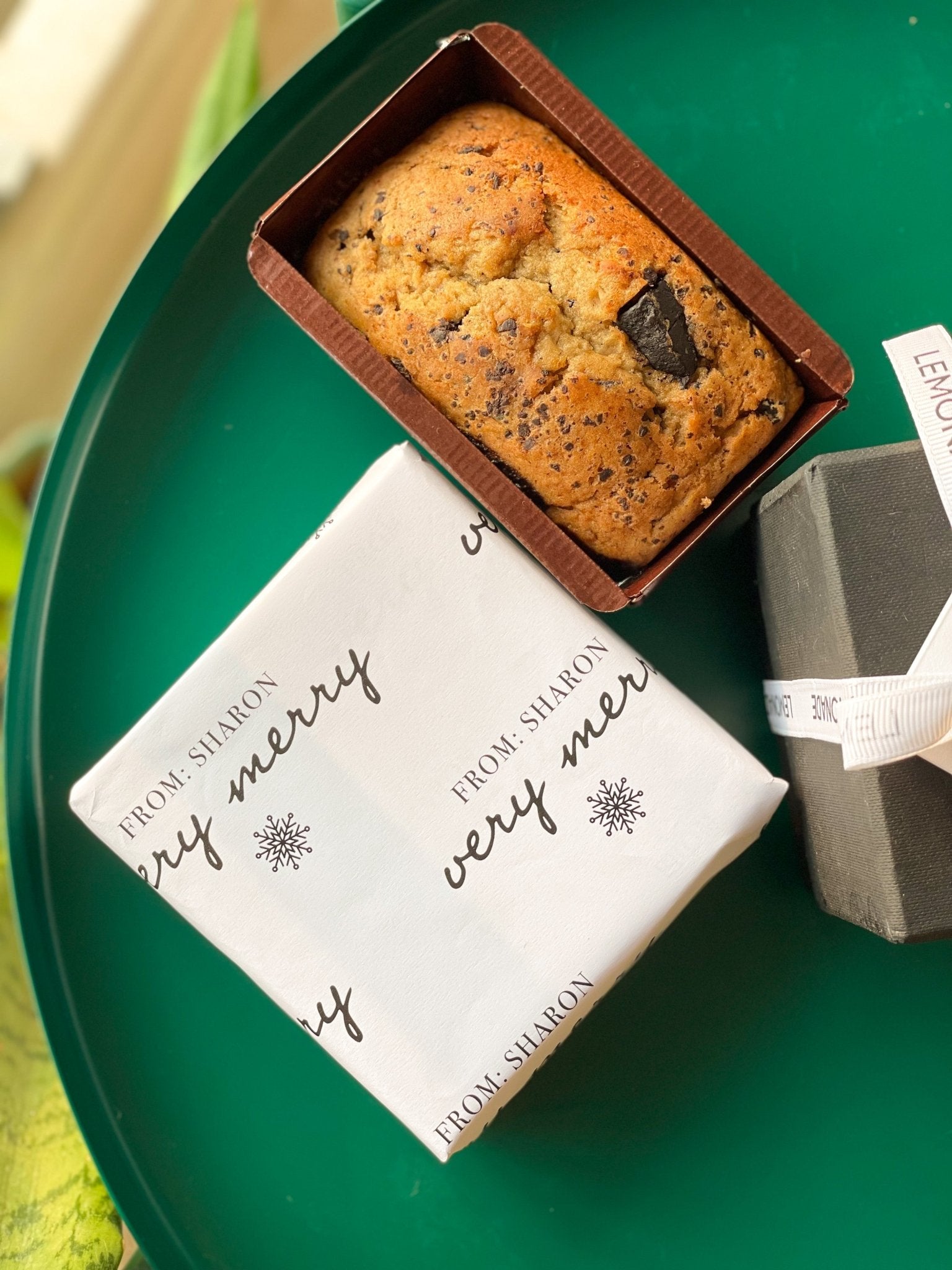 Personalized Gift Wrapping Sheets - Very Merry - Set of 10 - LemonadeStationery