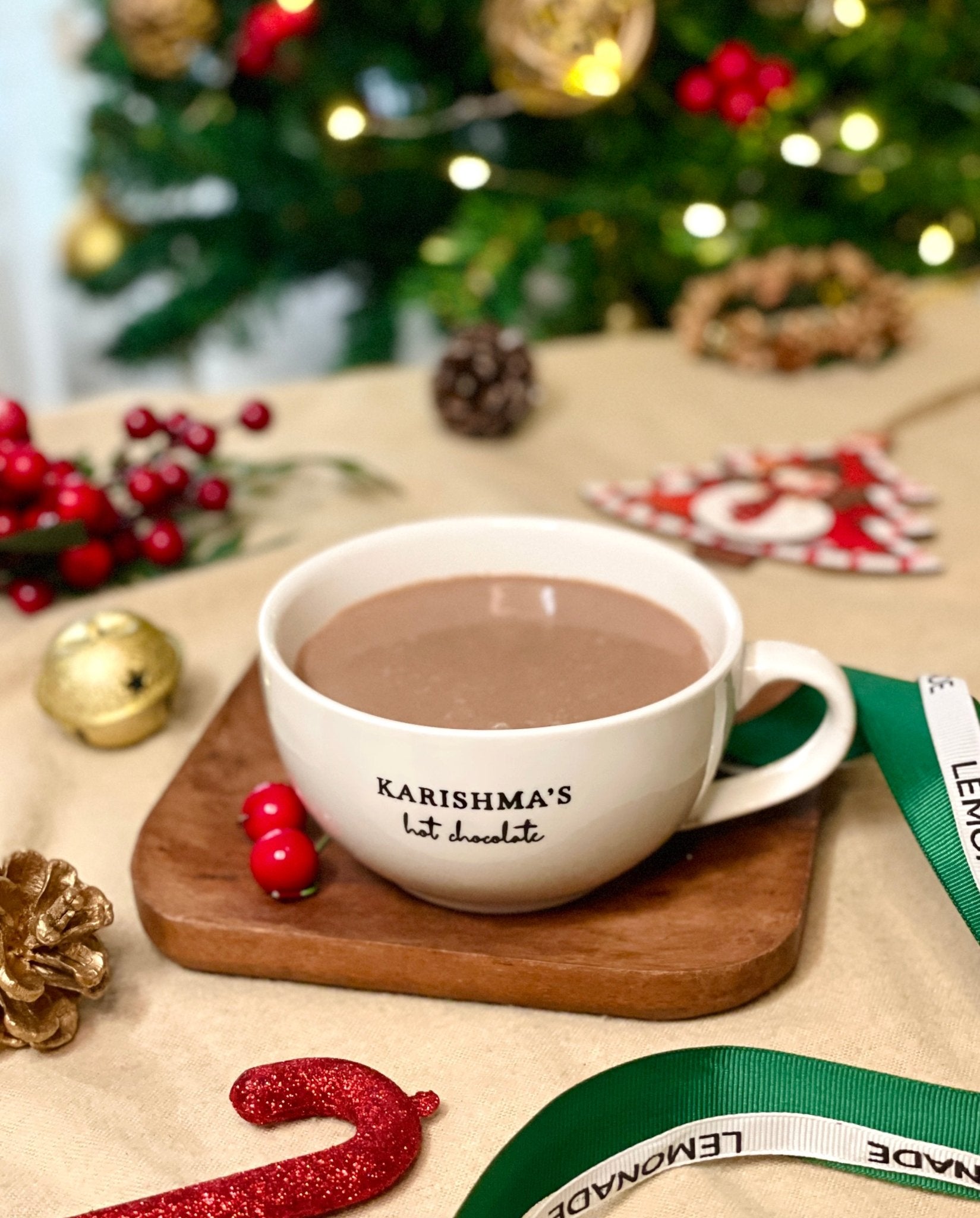 Stylish artisan mug in white, perfect for hot chocolate and cozy moments.