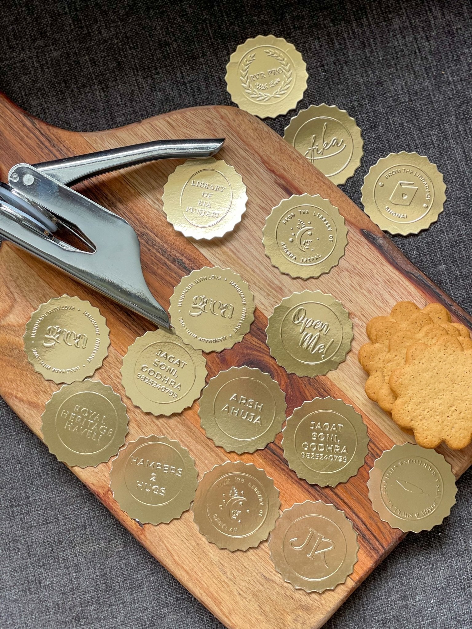 Personalized paper embosser set – custom embossing stamp for stationery, books, and branding by Lemonade