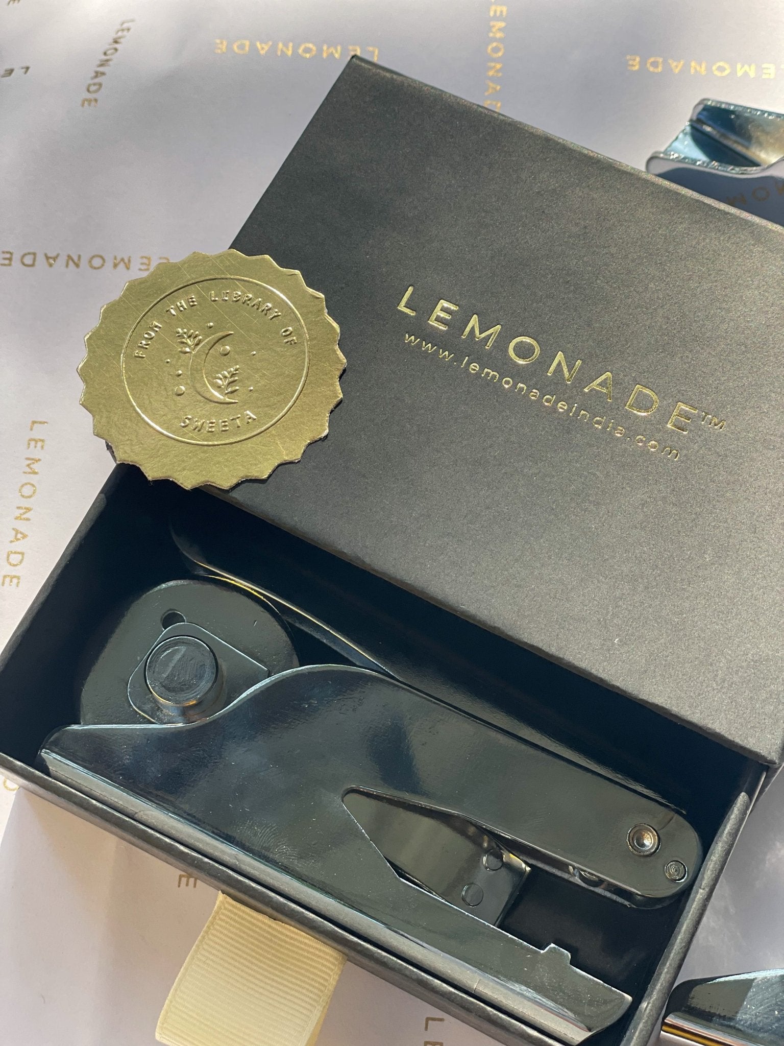 Personalized paper embosser set – custom embossing stamp for stationery, books, and branding by Lemonade