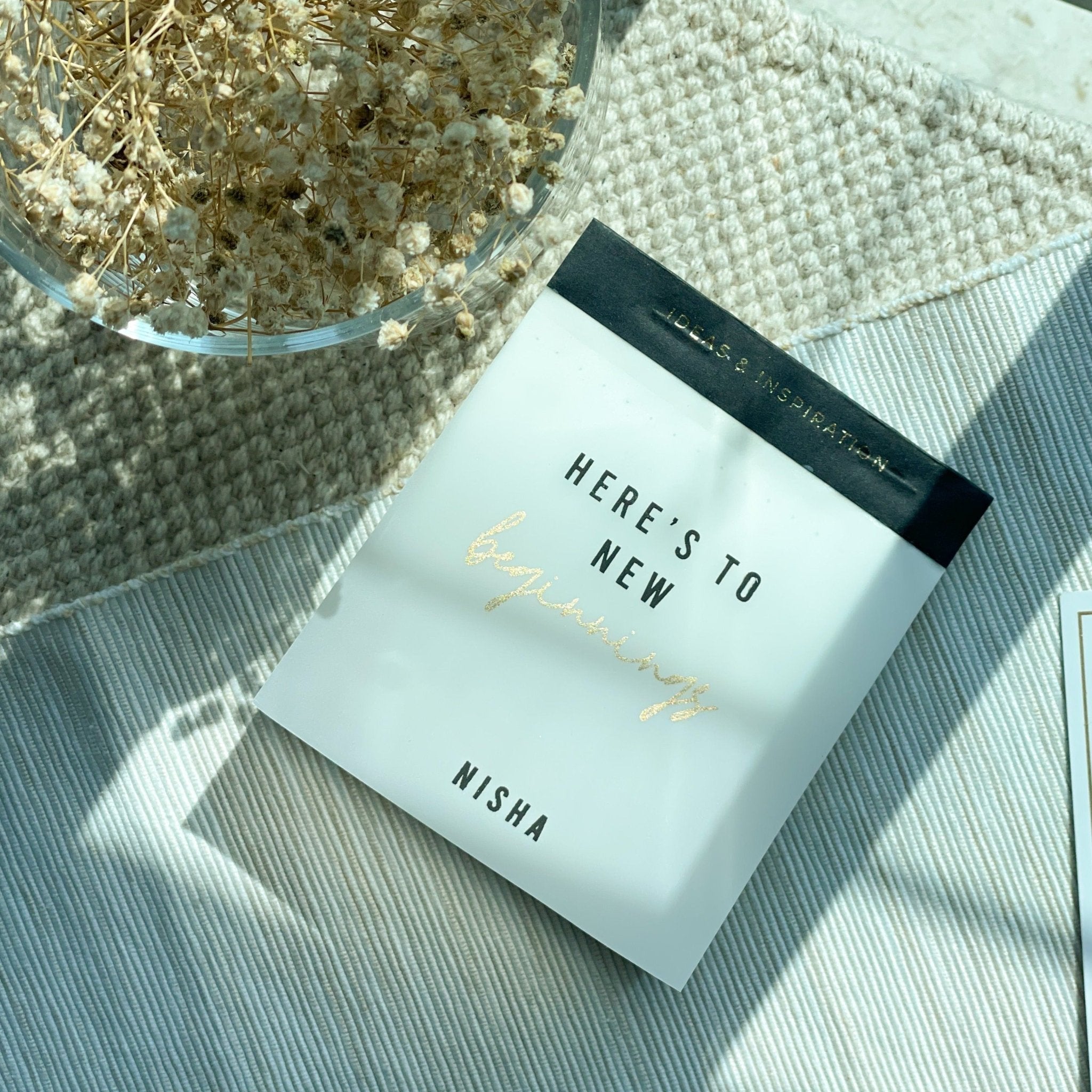 Modern and minimalistic look memo pad from Lemonade