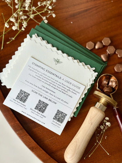 Wax seal starter kit for invitations with stamp, wax beads, envelopes and blank cards