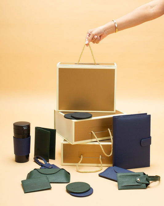 Personalized Travel Gift Box – Vegan Leather - Lemonade