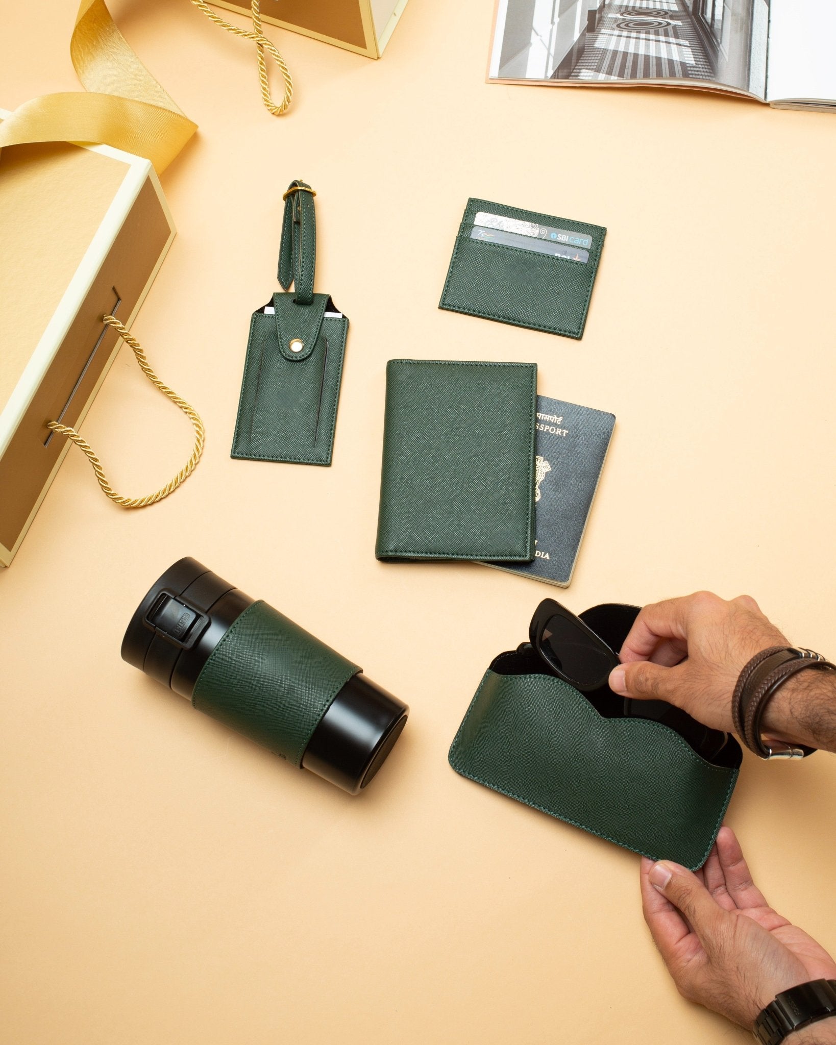 Personalized Travel Gift Box – Vegan Leather - Lemonade