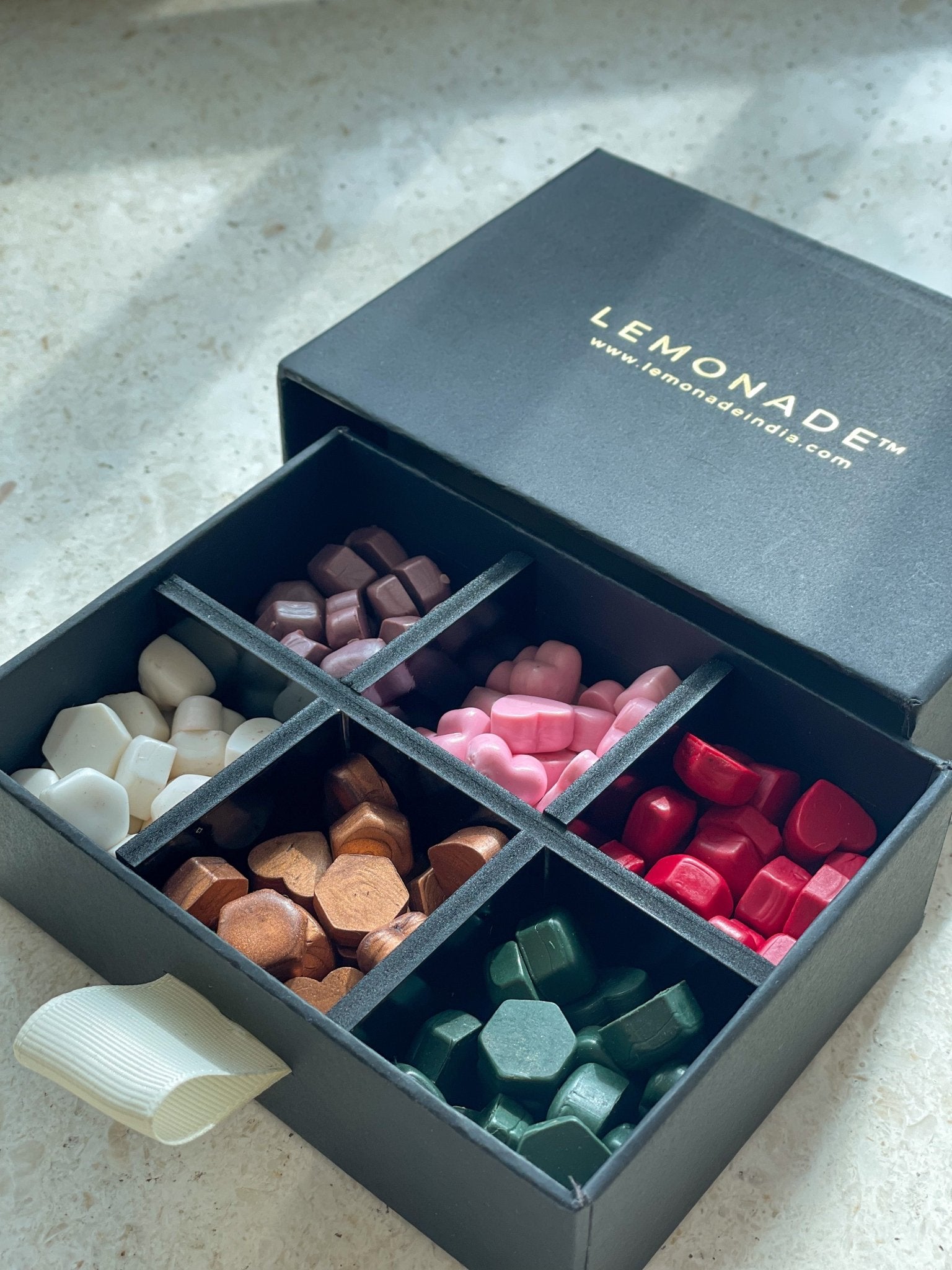 Wax Beads Set - Set of 150 Beads - Assorted - LemonadeCustom Stamps